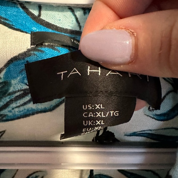 Tahari blouse from T.J.Maxx.new with tags. - Picture 3 of 3